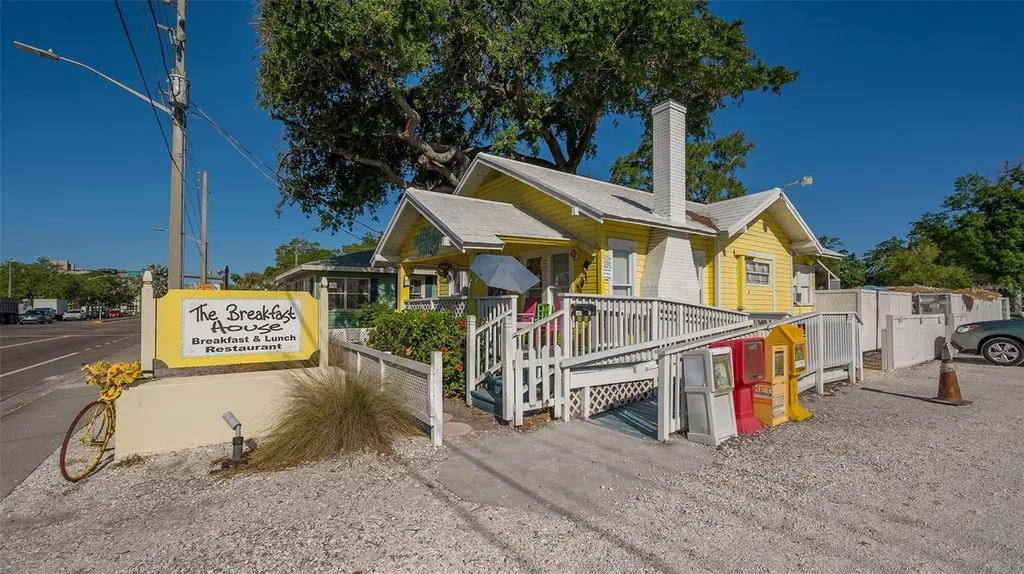 1742 9th Street Sarasota FL 34236