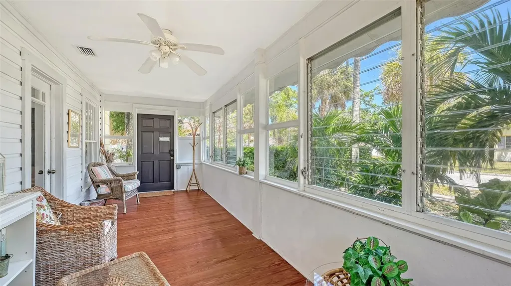 1742 9th Street Sarasota FL 34236