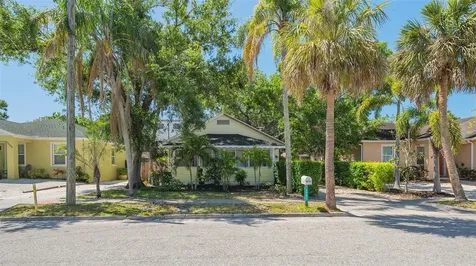 1742 9TH Street Sarasota FL 34236