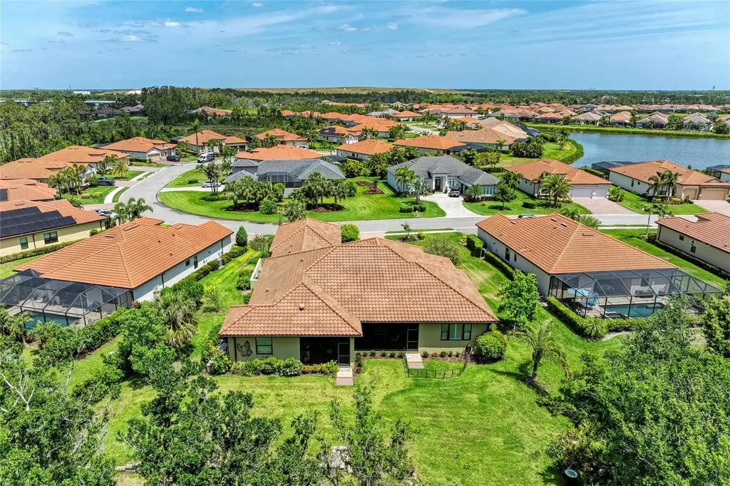 9734 Carnoustie Place Bradenton FL 34211