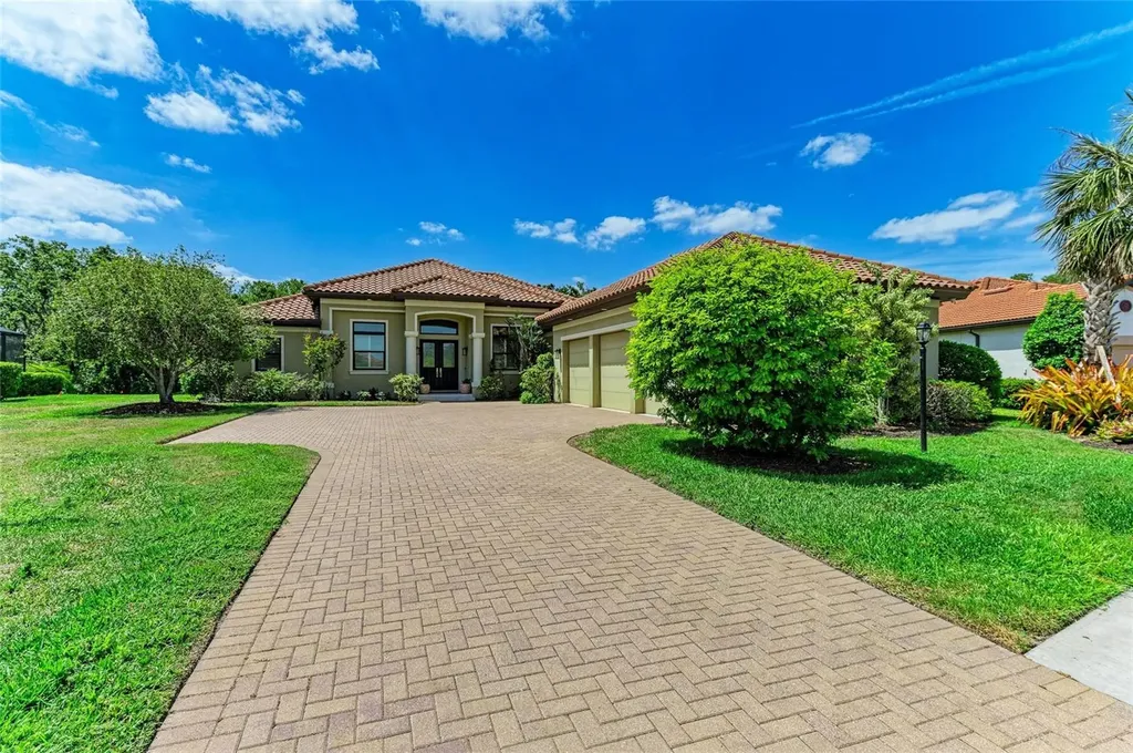 9734 Carnoustie Place Bradenton FL 34211