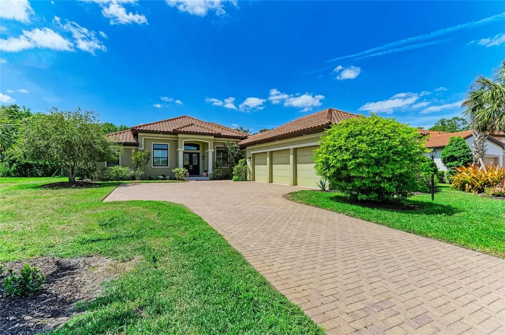 9734 Carnoustie Place Bradenton FL 34211