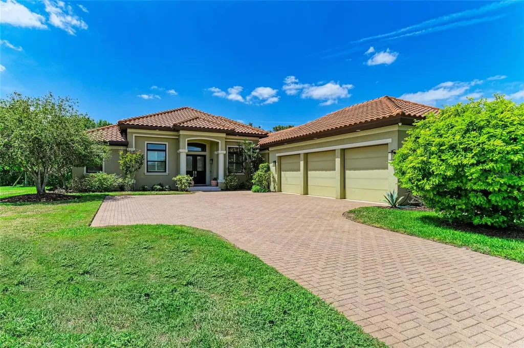 9734 Carnoustie Place Bradenton FL 34211
