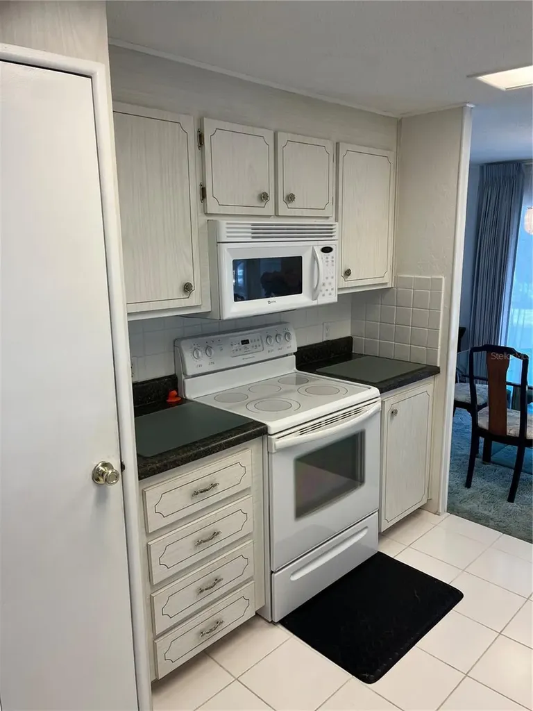 411 Cervina Drive N Venice FL 34285