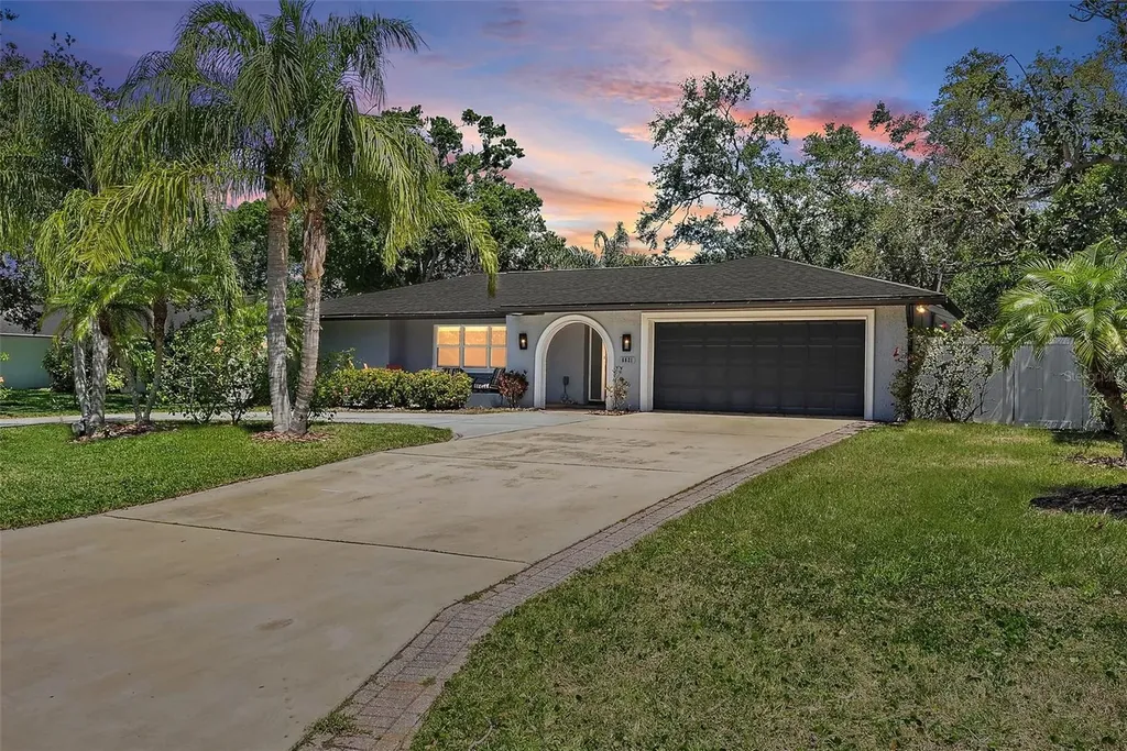 6821 Date Palm Avenue S St Petersburg FL 33707