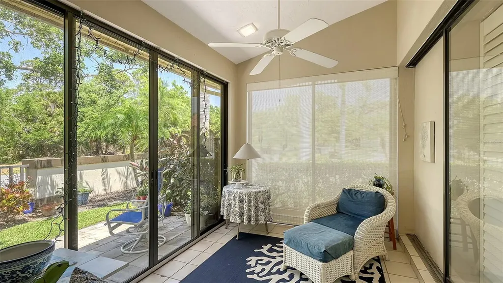 4691 Las Brisas Lane Sarasota FL 34238