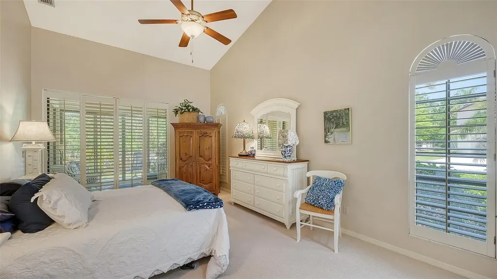 4691 Las Brisas Lane Sarasota FL 34238