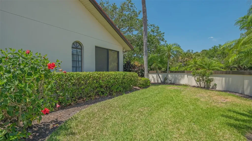 4691 Las Brisas Lane Sarasota FL 34238
