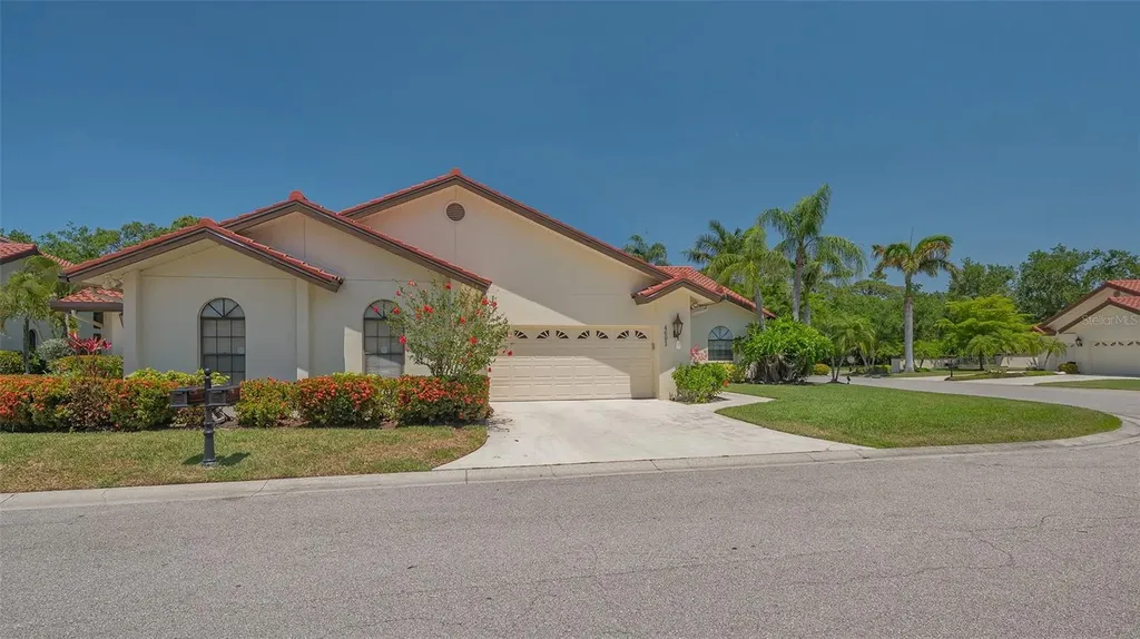 4691 Las Brisas Lane Sarasota FL 34238