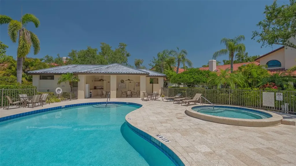 4691 Las Brisas Lane Sarasota FL 34238