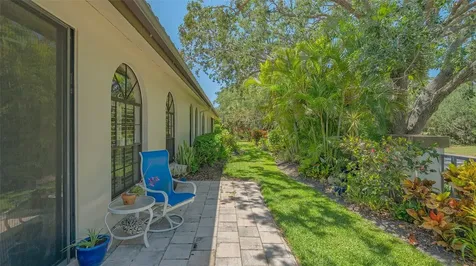 4691 Las Brisas Lane Sarasota FL 34238