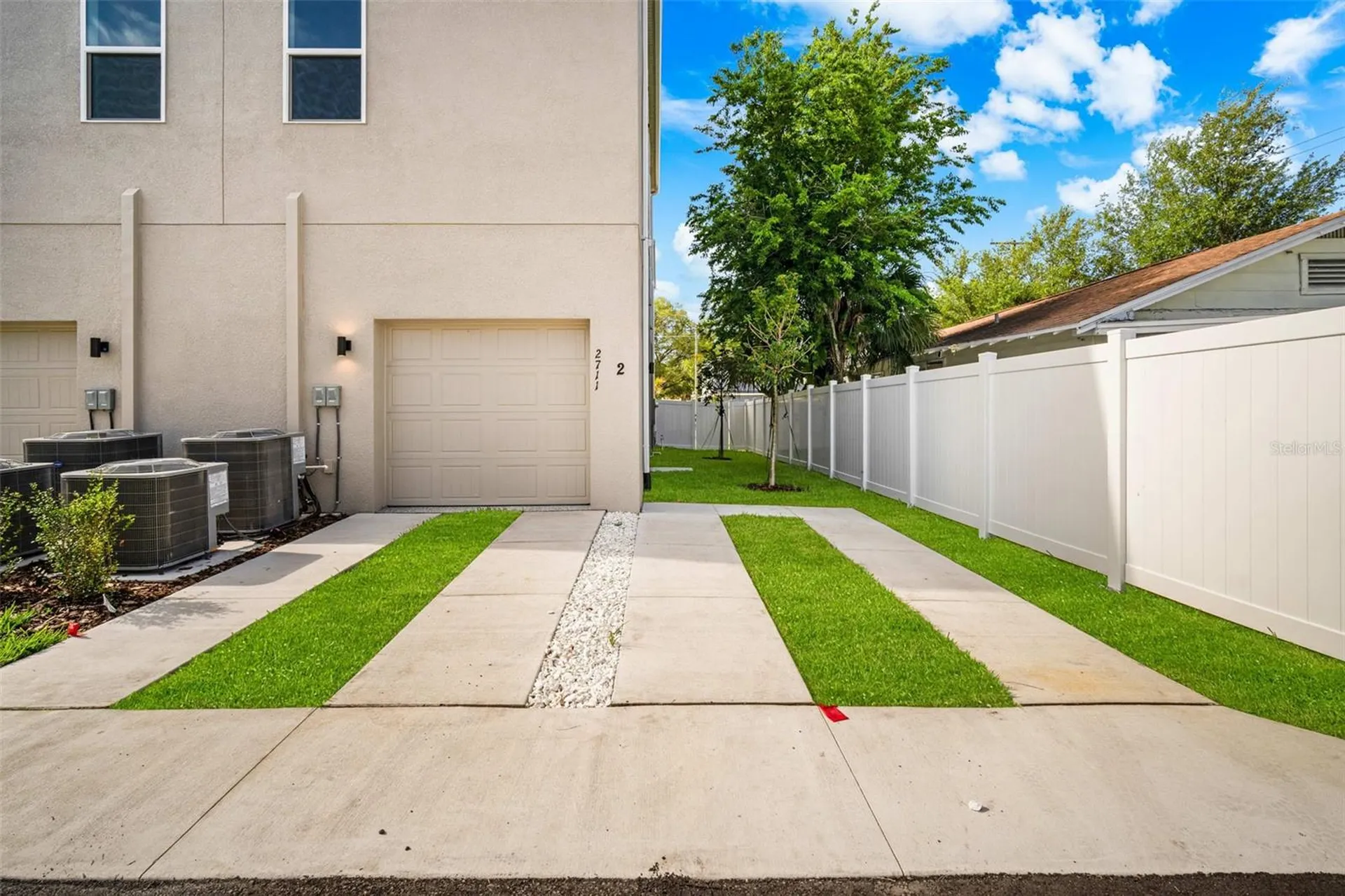 2711 W North B Street Tampa FL 33609