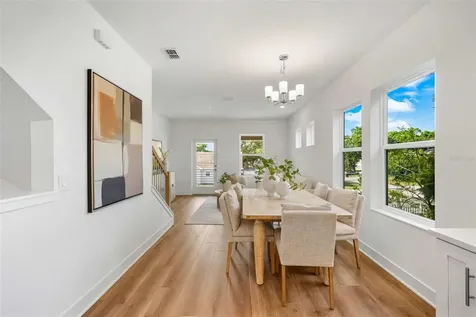 2711 W North B Street Tampa FL 33609
