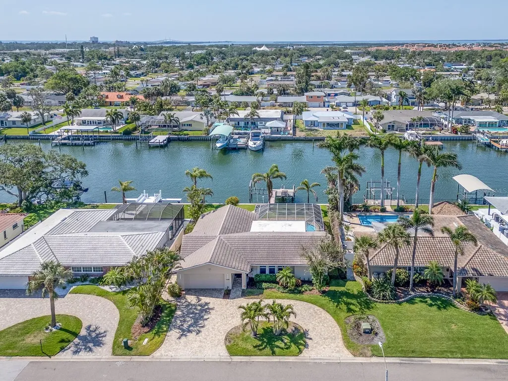 4118 48th Avenue S St Petersburg FL 33711