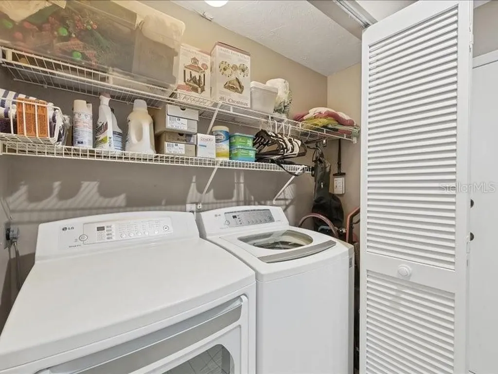 7724 Palm Aire Lane Sarasota FL 34243