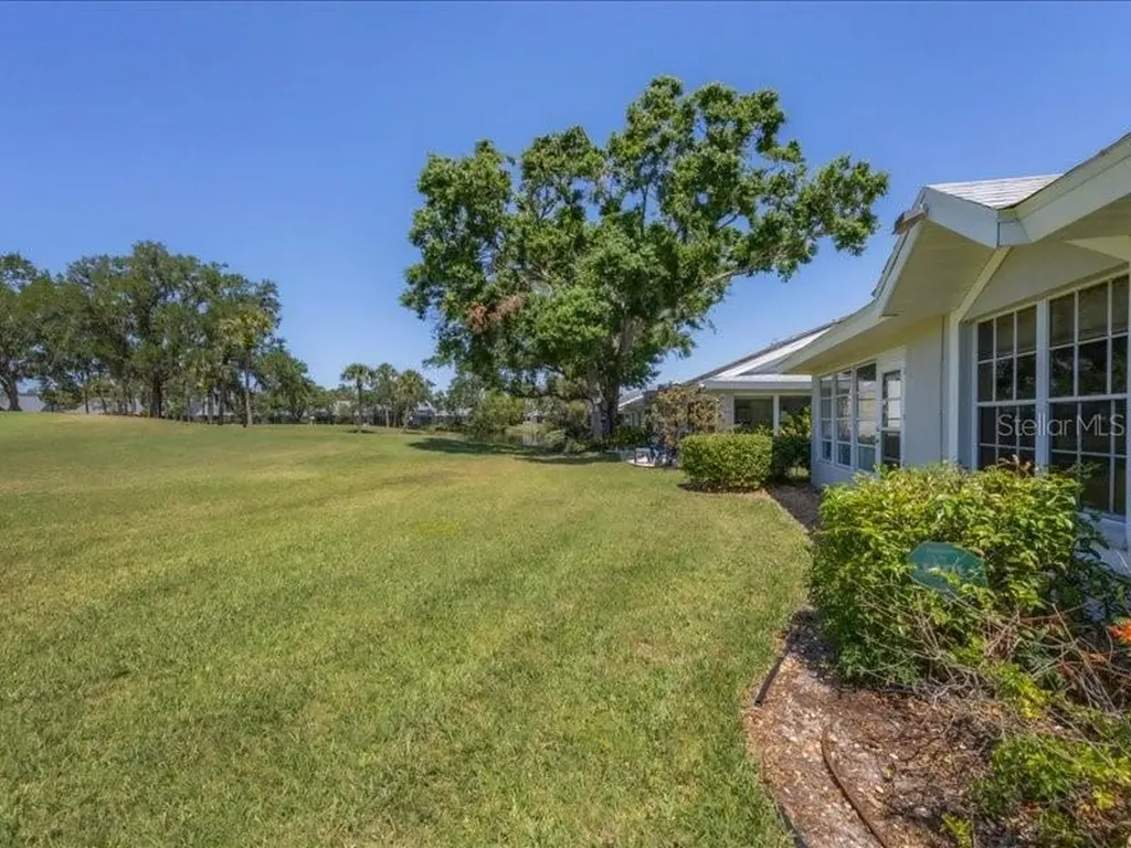 7724 Palm Aire Lane Sarasota FL 34243