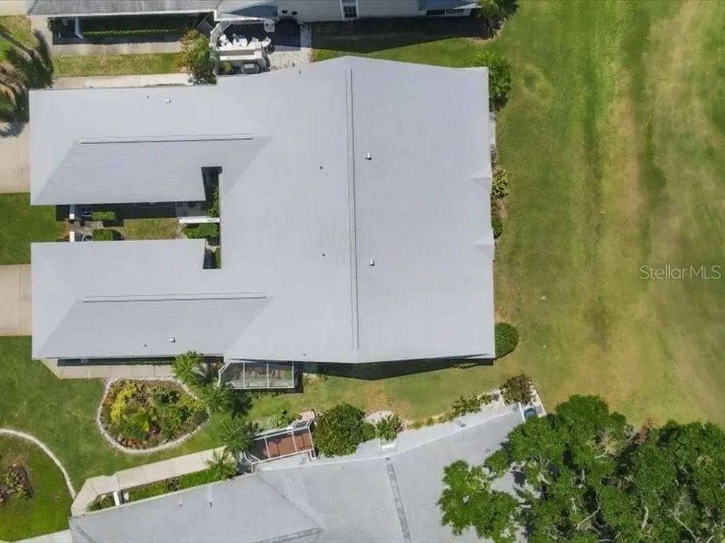 7724 Palm Aire Lane Sarasota FL 34243