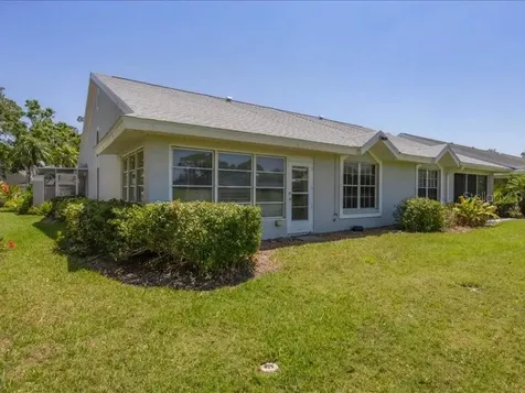 7724 Palm Aire Lane Sarasota FL 34243