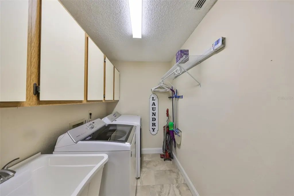 2004 Berry Roberts Drive Sun City Center FL 33573