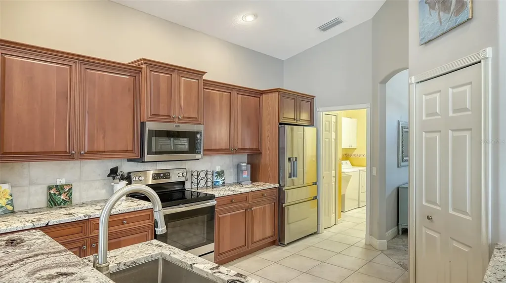 5518 Eastwind Drive Sarasota FL 34233