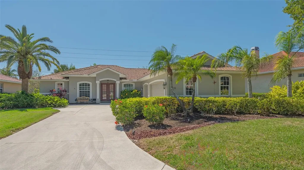 5518 Eastwind Drive Sarasota FL 34233