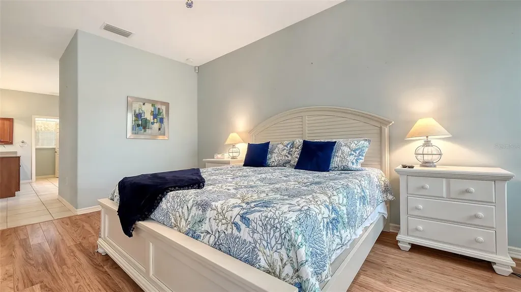 5518 Eastwind Drive Sarasota FL 34233