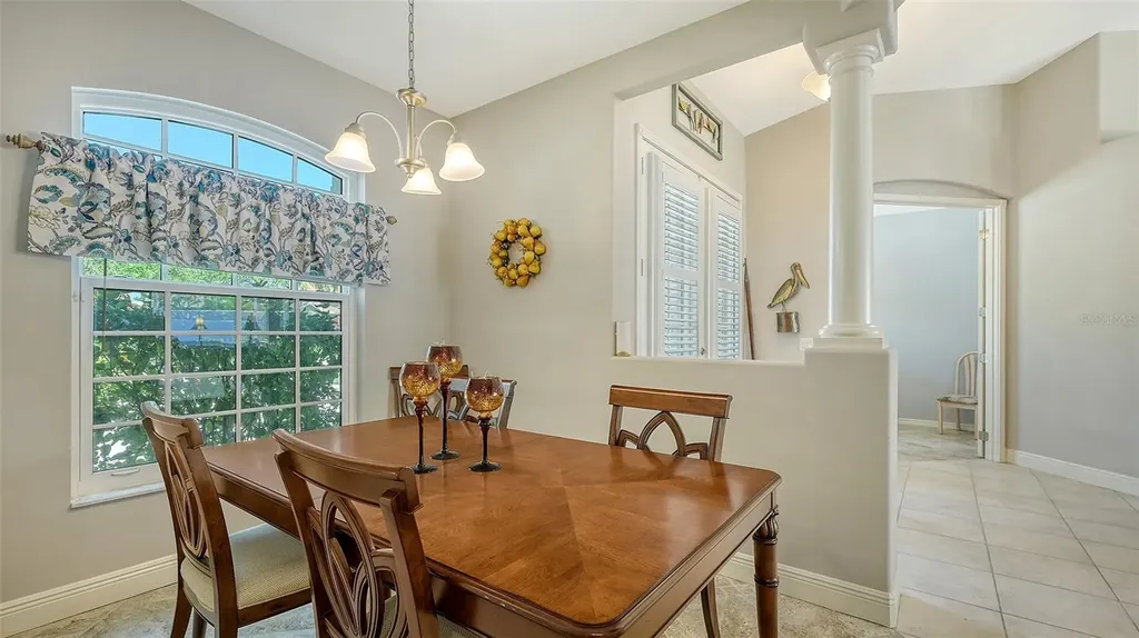 5518 Eastwind Drive Sarasota FL 34233