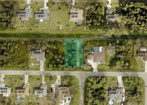Tupelo (lot 14) Avenue North Port FL 34286