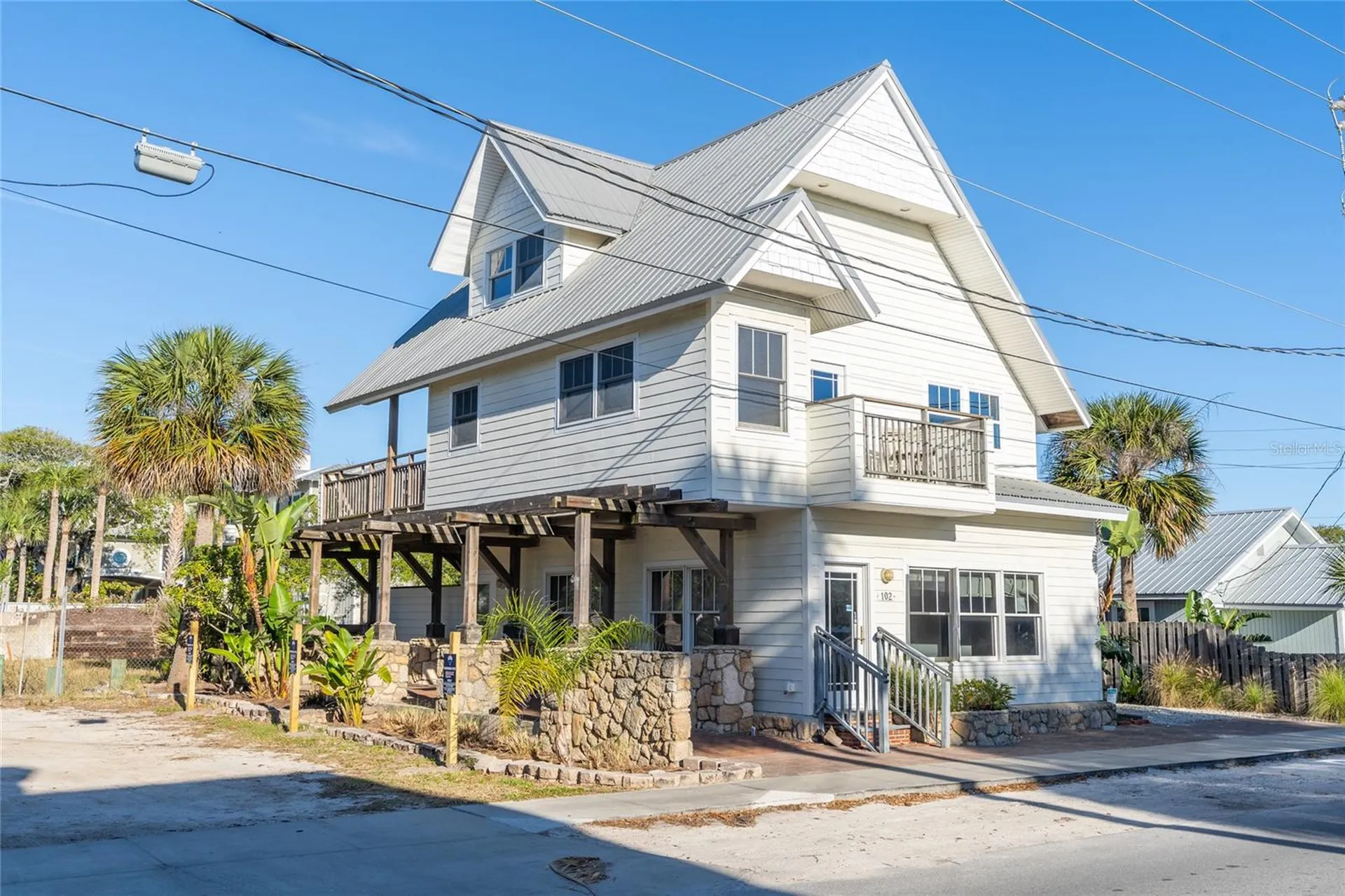 104 N Pine Street New Smyrna Beach FL 32169