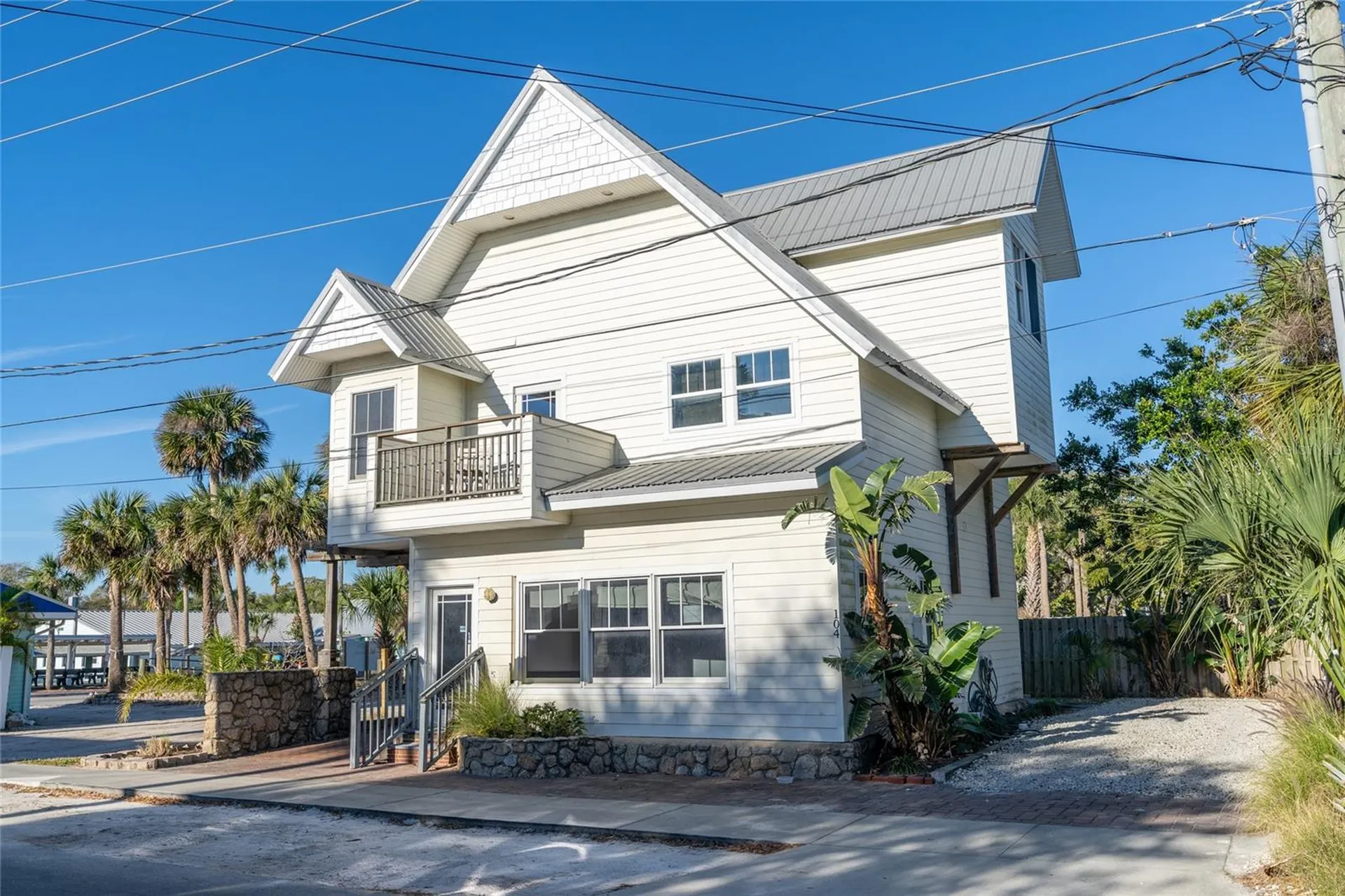 104 N Pine Street New Smyrna Beach FL 32169