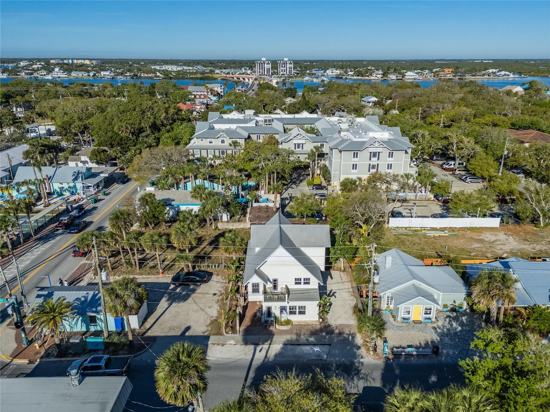 104 N Pine Street New Smyrna Beach FL 32169