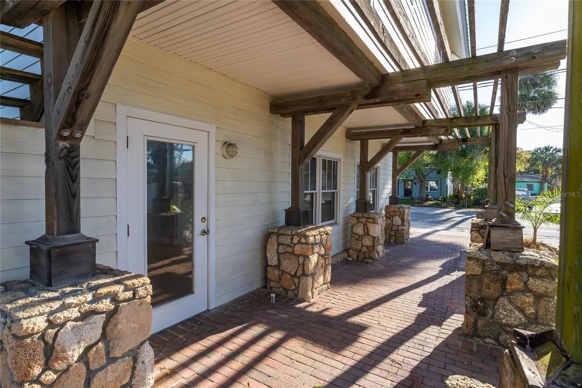 104 N Pine Street New Smyrna Beach FL 32169