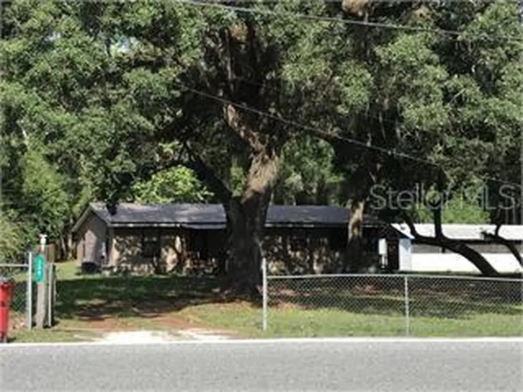 136 S Commercial Street Coleman FL 33521