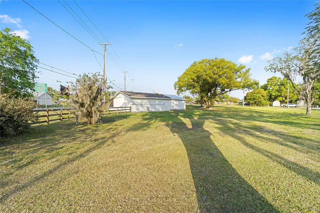6221 SE 110th Street Belleview FL 34420