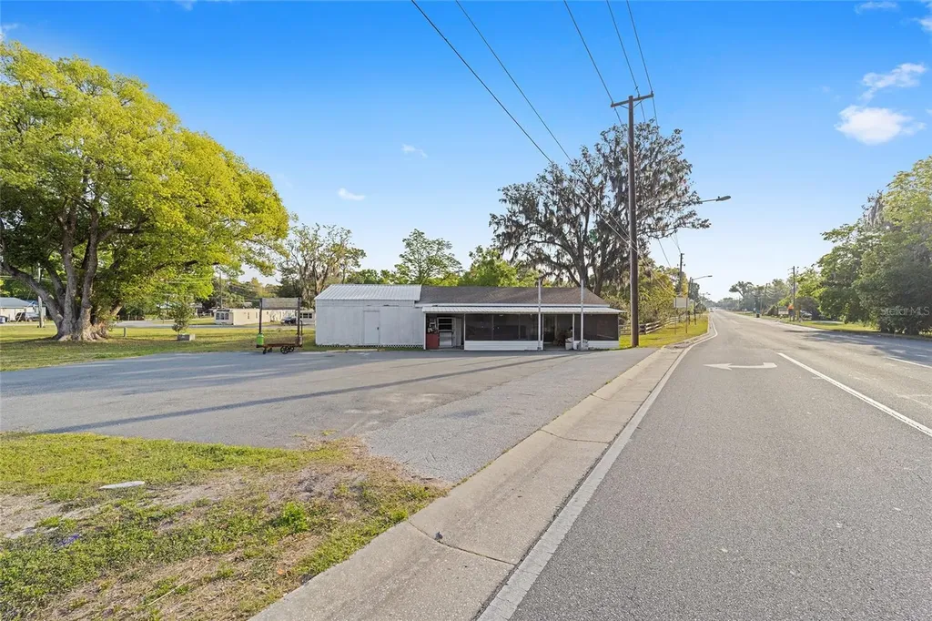 6221 SE 110th Street Belleview FL 34420