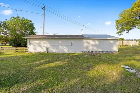 6221 SE 110th Street Belleview FL 34420