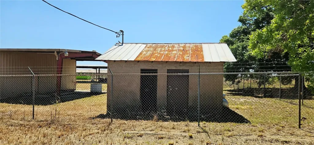 321 Davis Bros Road Frostproof FL 33843