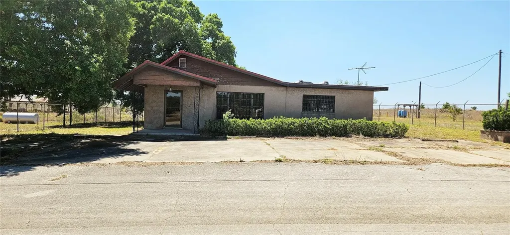 321 Davis Bros Road Frostproof FL 33843