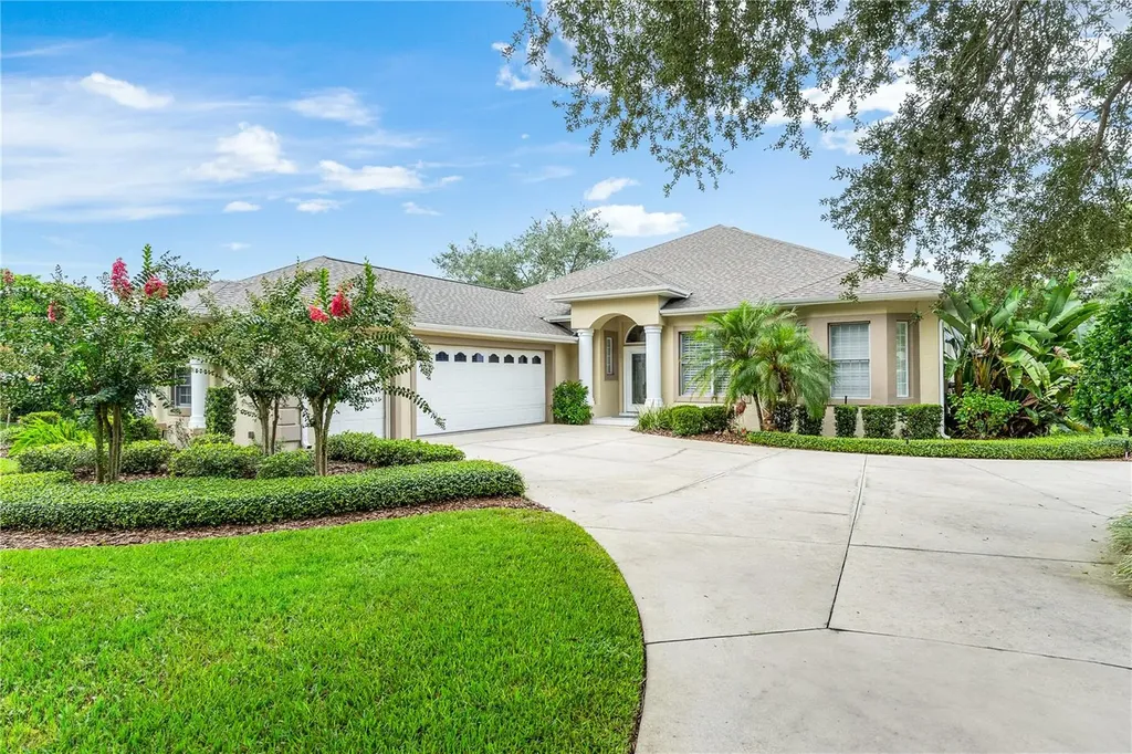 6106 Spinnaker Loop Lady Lake FL 32159