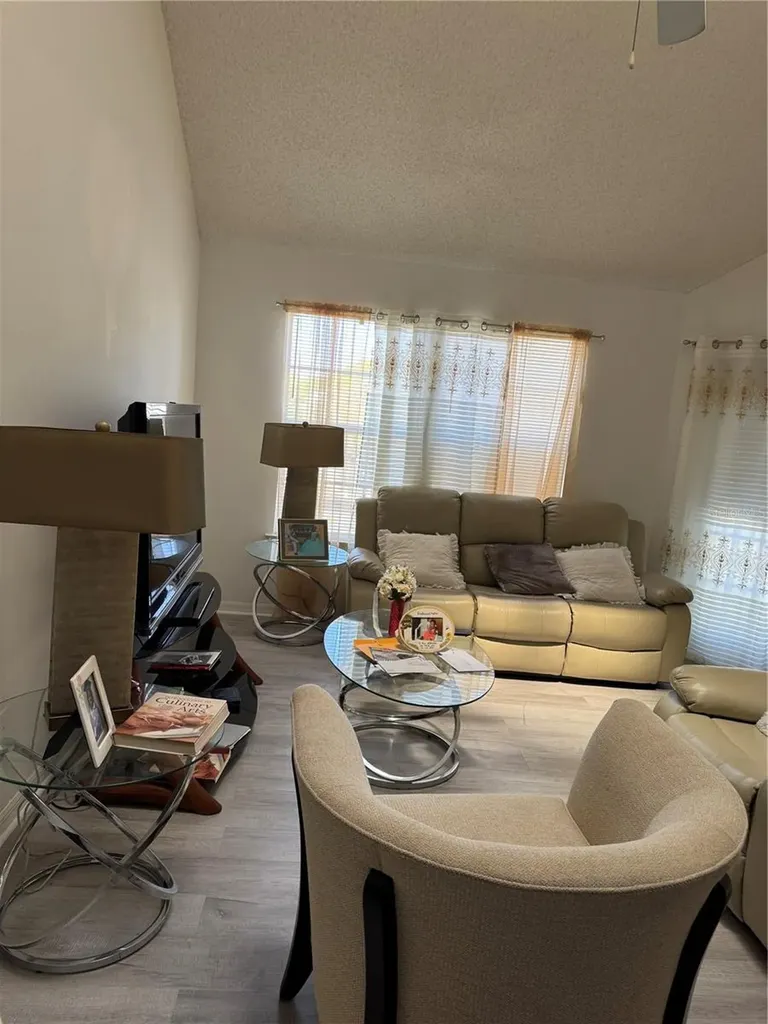 6142 Westgate Drive Orlando FL 32835