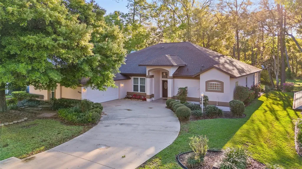 8869 SW 194th Court Dunnellon FL 34432