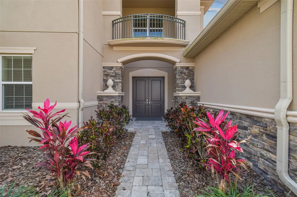 2709 Coco Palm Circle Wesley Chapel FL 33543