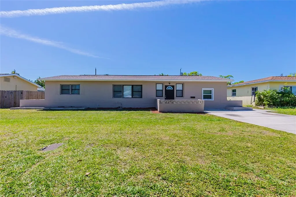 6730 32nd Avenue N St Petersburg FL 33710
