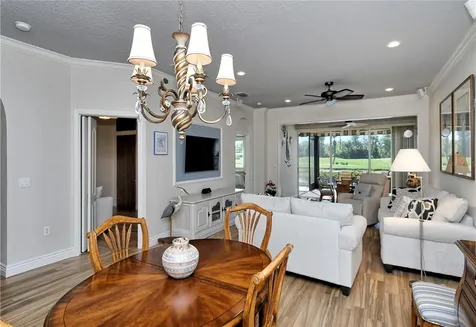 5223 Chase Oaks Drive Sarasota FL 34241