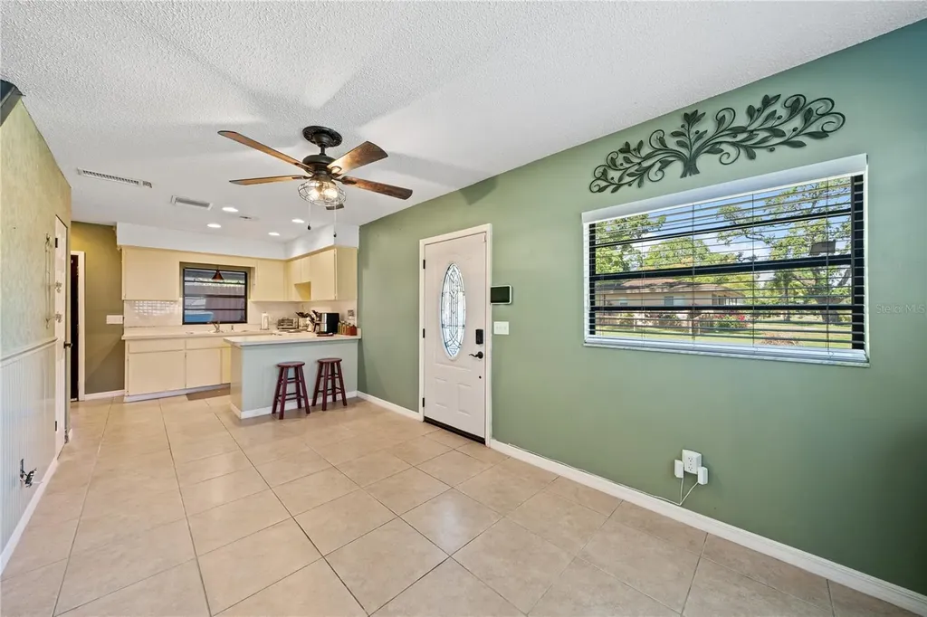 2207 W Ohio Avenue Tampa FL 33607