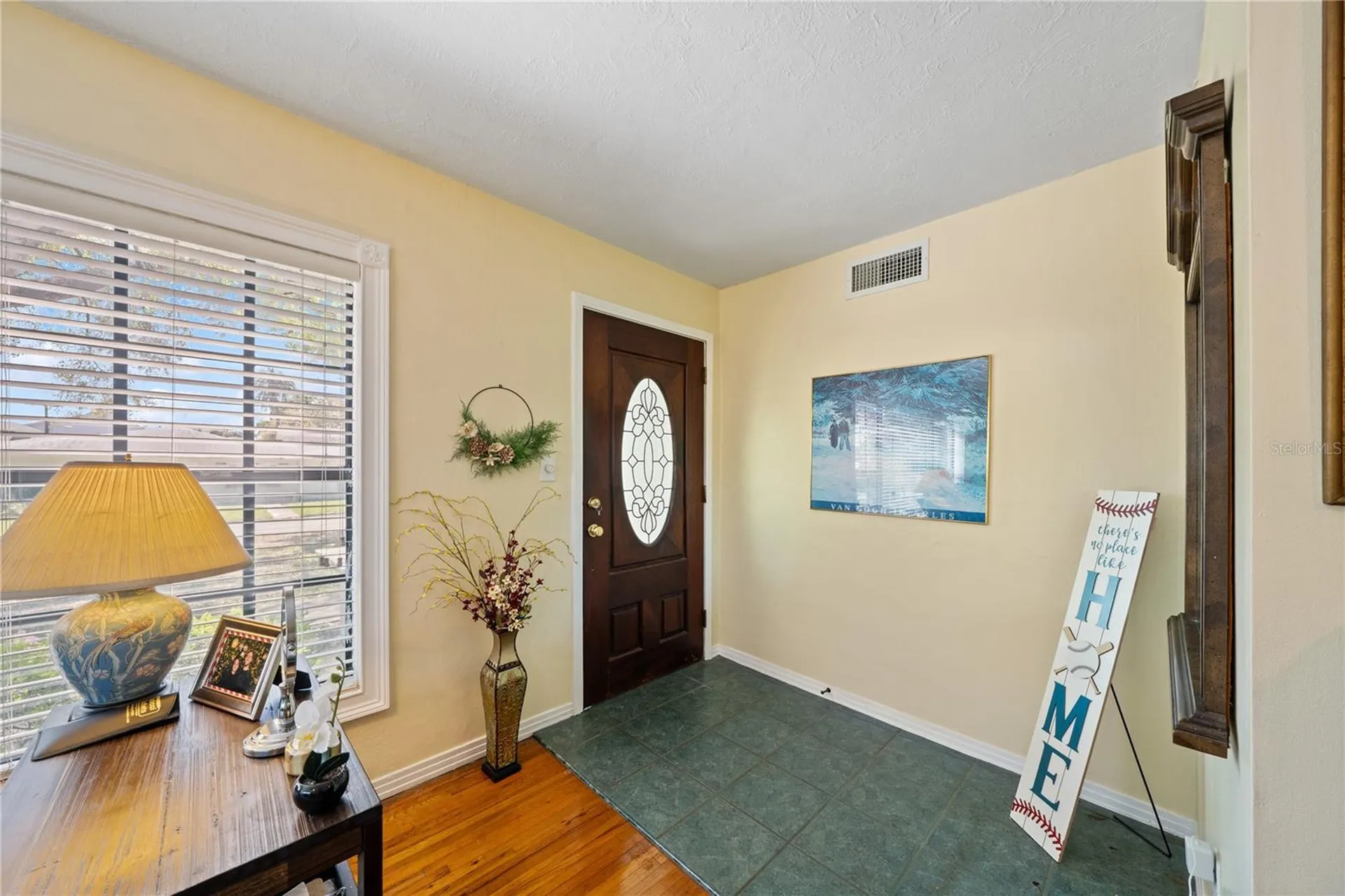 2207 W Ohio Avenue Tampa FL 33607