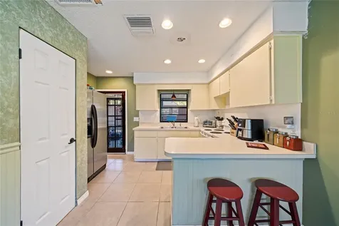 2207 W Ohio Avenue Tampa FL 33607