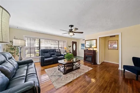 2207 W Ohio Avenue Tampa FL 33607