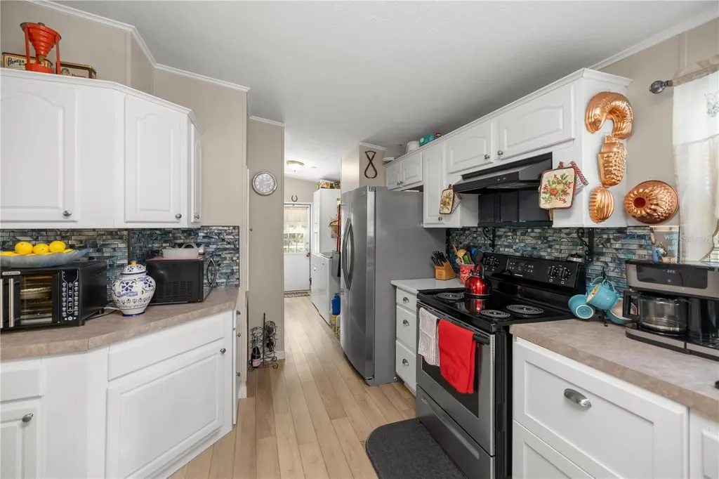2670 SE 141st Avenue Morriston FL 32668