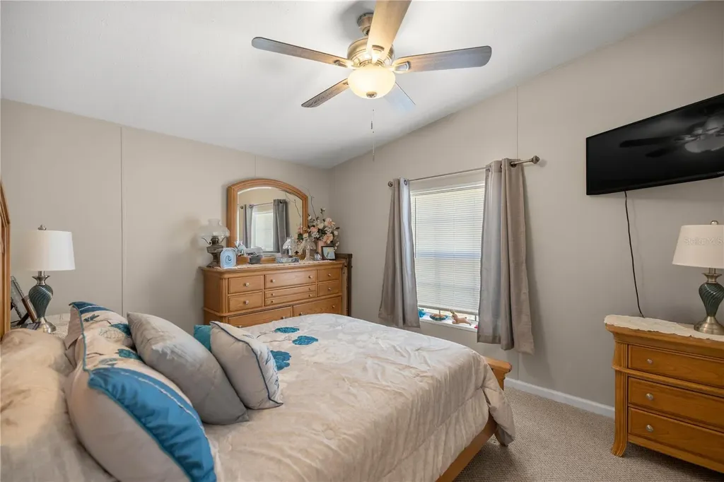 2670 SE 141st Avenue Morriston FL 32668